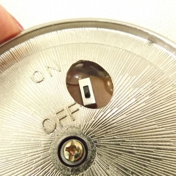 King's Crown Light-up Belt Buckle - Picture 3 of 8